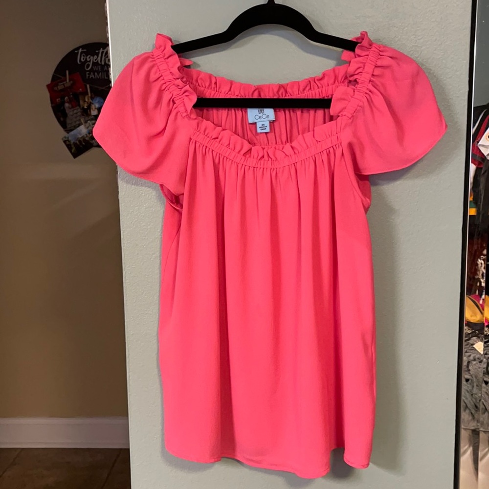 CeCe xs women’s pink top